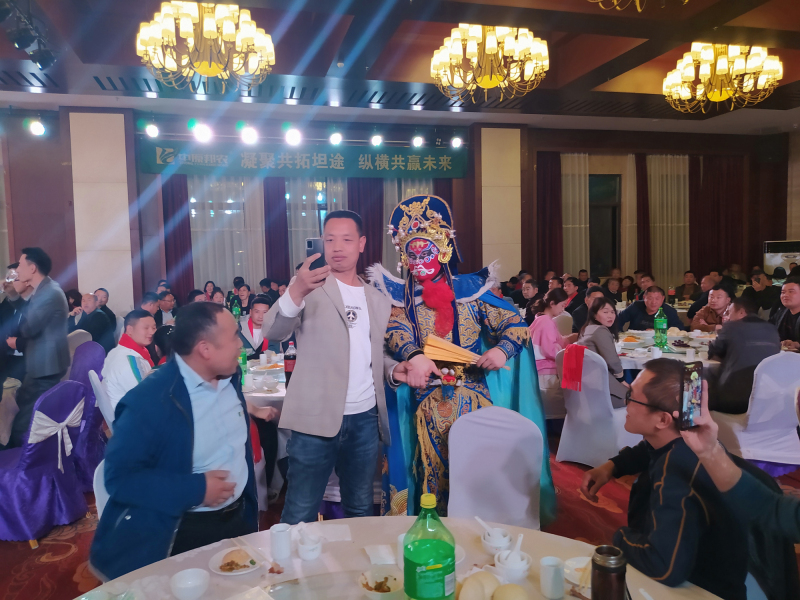 戮力同行 · 逐夢未來—— 中原邦農集團2021年第一季度大會暨新品發布會圓滿落幕
