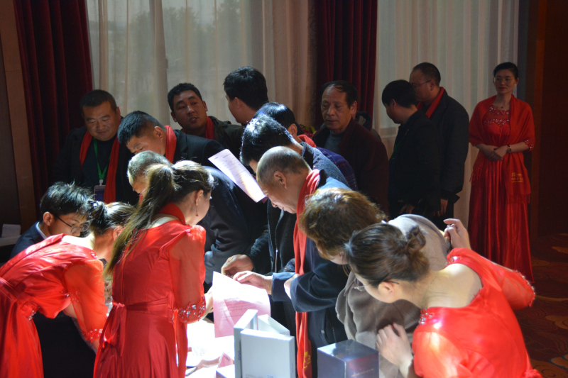 戮力同行 · 逐夢未來—— 中原邦農集團2021年第一季度大會暨新品發布會圓滿落幕